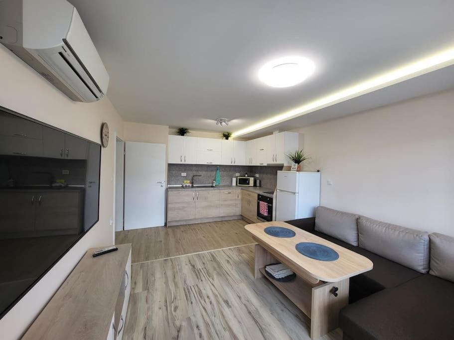 Bright City Apartment Varna ภายนอก รูปภาพ